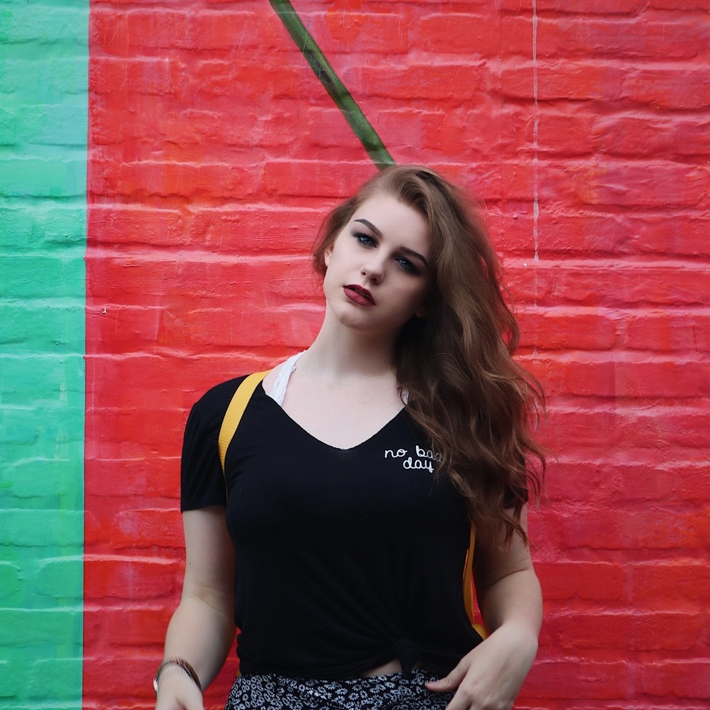 “no bad days” V Neck Shirt